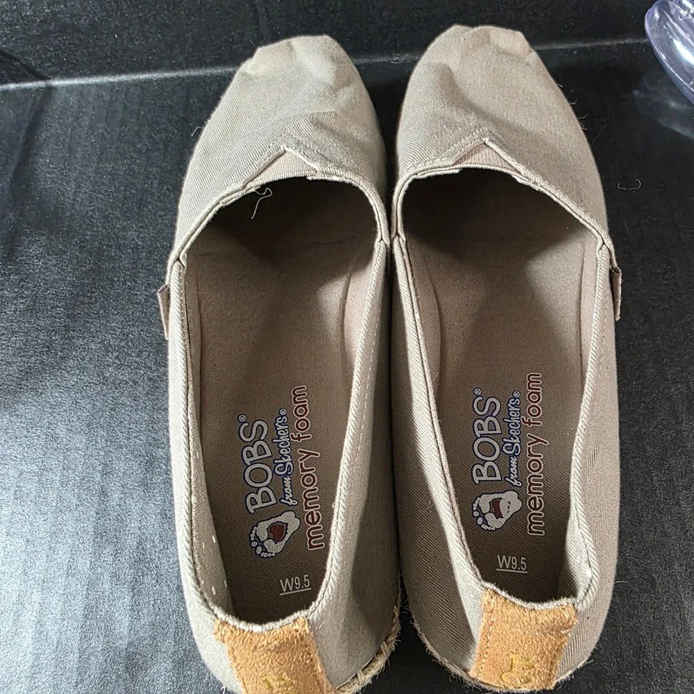 Skechers BOBS Highlights 2.0 Homestretch Womens Taupe Espadrille Slip On W9.5